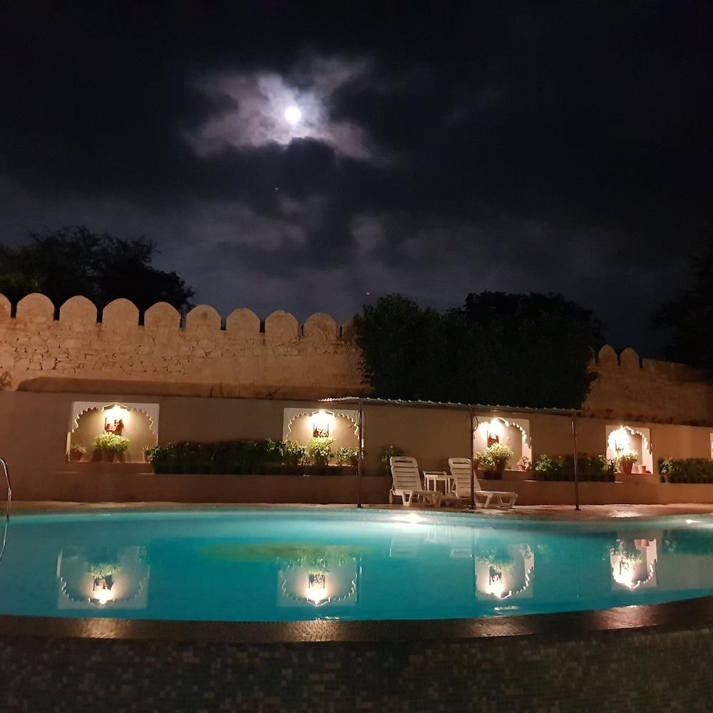 Araliayas Resort & Spa Udaipur Esterno foto