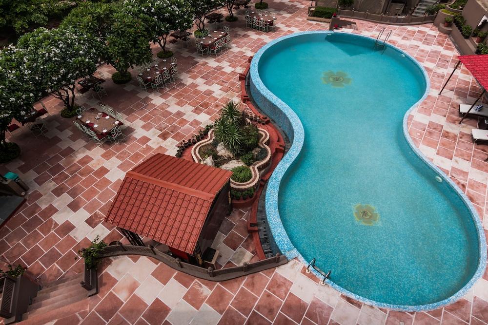 Araliayas Resort & Spa Udaipur Esterno foto