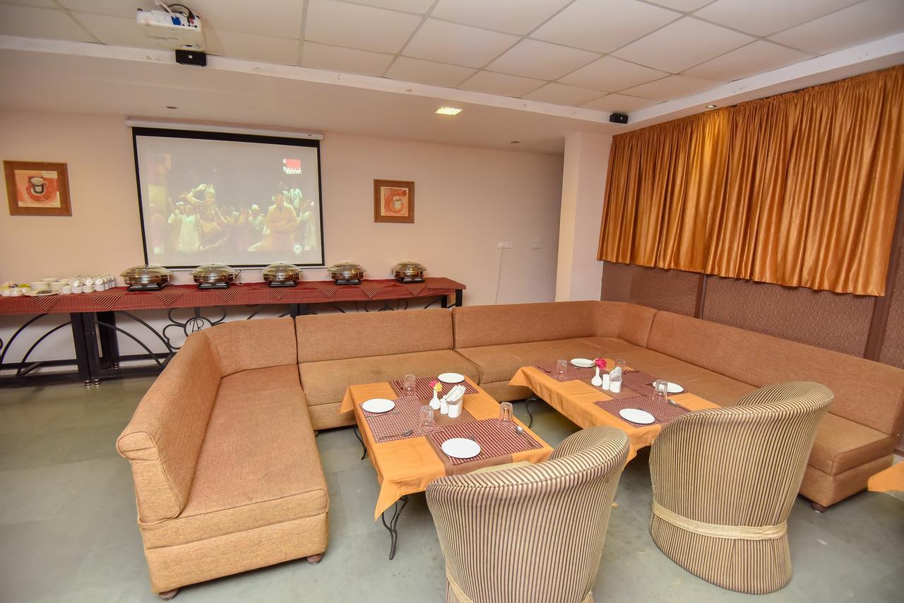 Araliayas Resort & Spa Udaipur Esterno foto