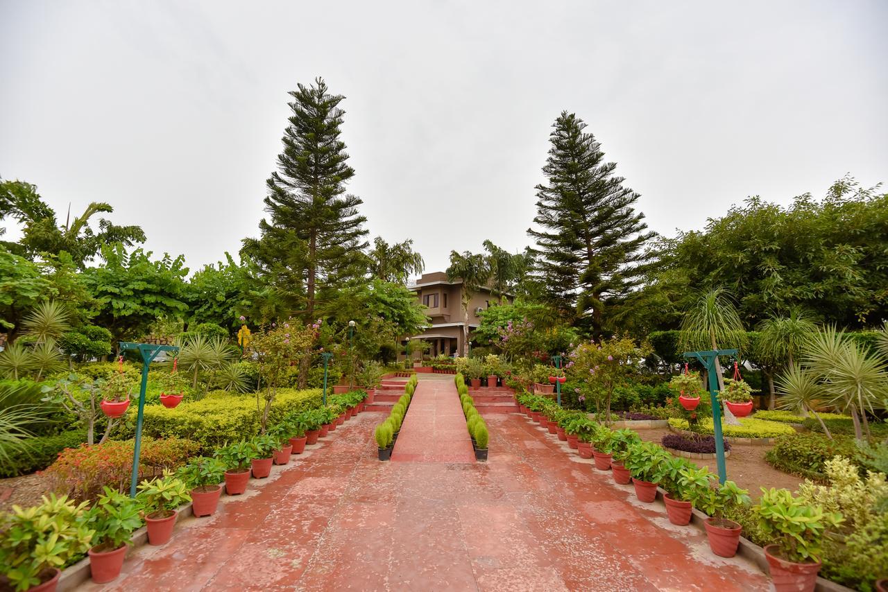 Araliayas Resort & Spa Udaipur Esterno foto