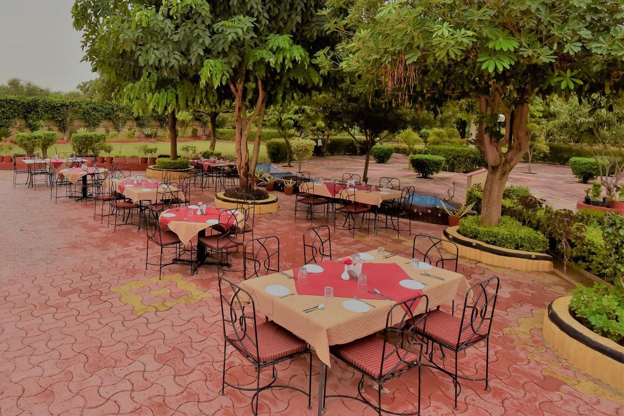 Araliayas Resort & Spa Udaipur Esterno foto