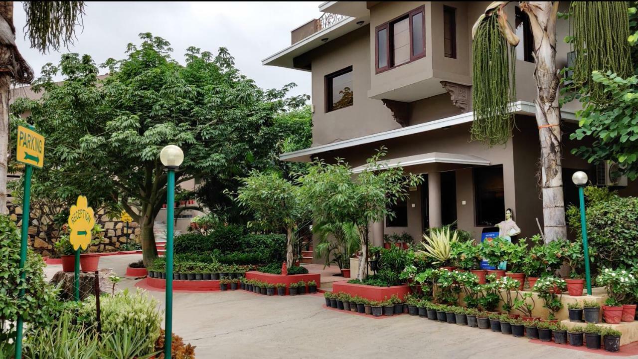 Araliayas Resort & Spa Udaipur Esterno foto